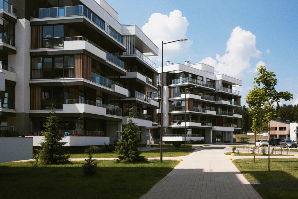 İş Merkezleri, AVM’ler, Ofis Binaları, Modern Konut İnşaatları